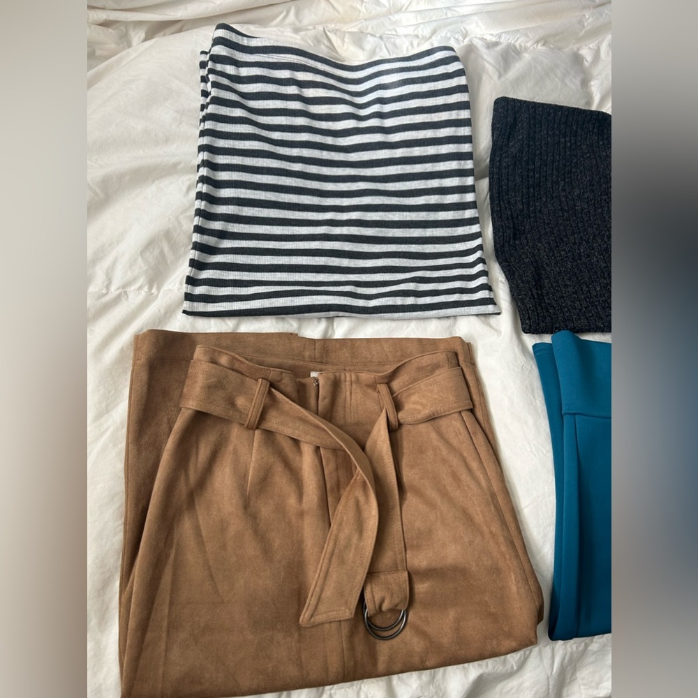 Skirts - Picture 7 of 8